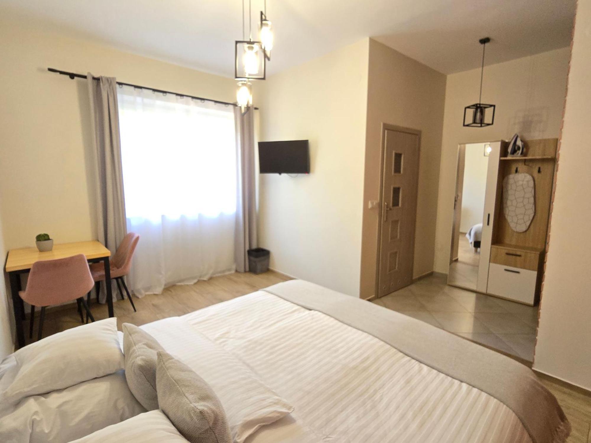 Dwor Bysina Villa Myślenice Exteriör bild