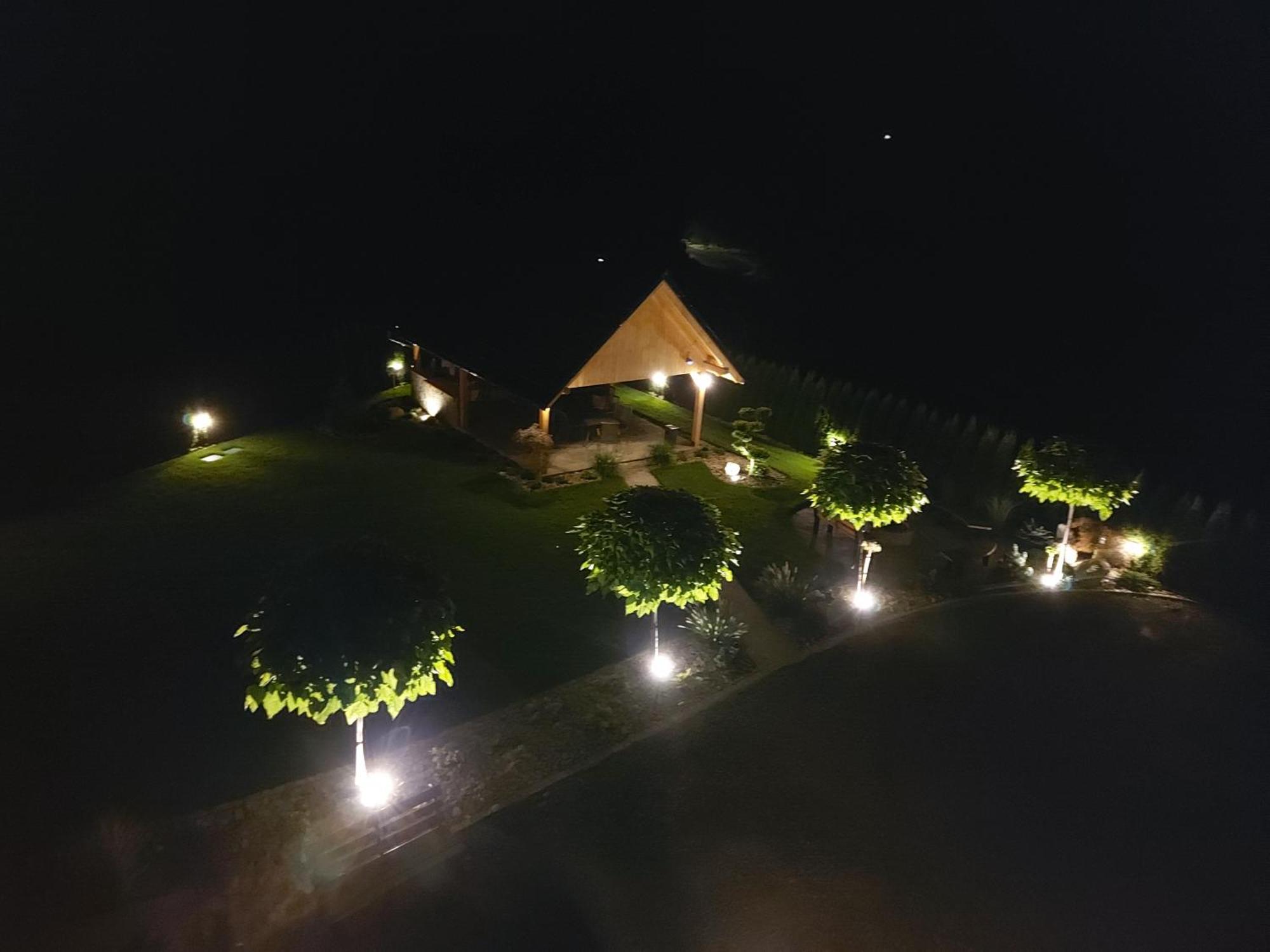 Dwor Bysina Villa Myślenice Exteriör bild
