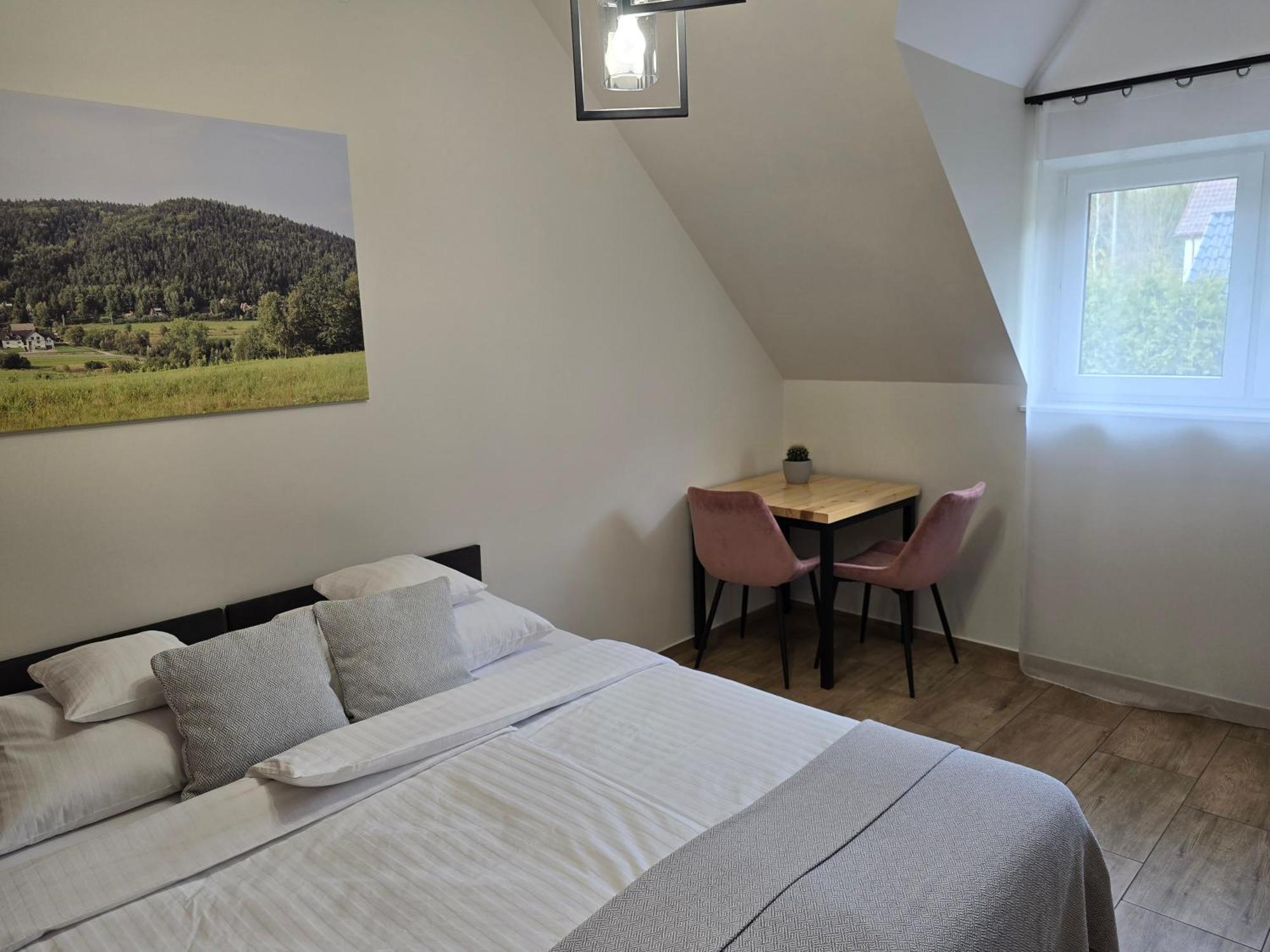 Dwor Bysina Villa Myślenice Exteriör bild